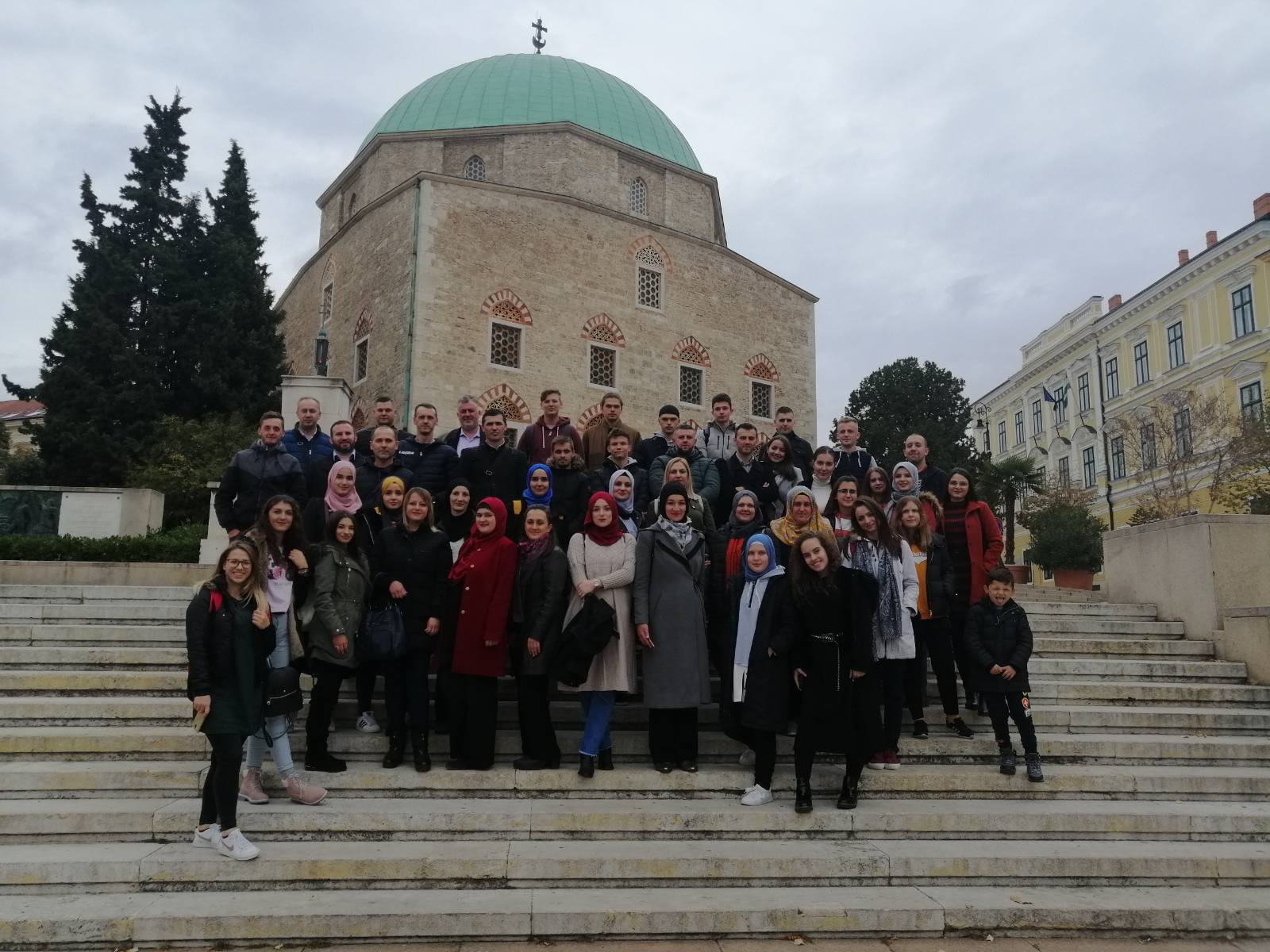 IMG be52fc6cbadd20177b57e53efd04b152 V